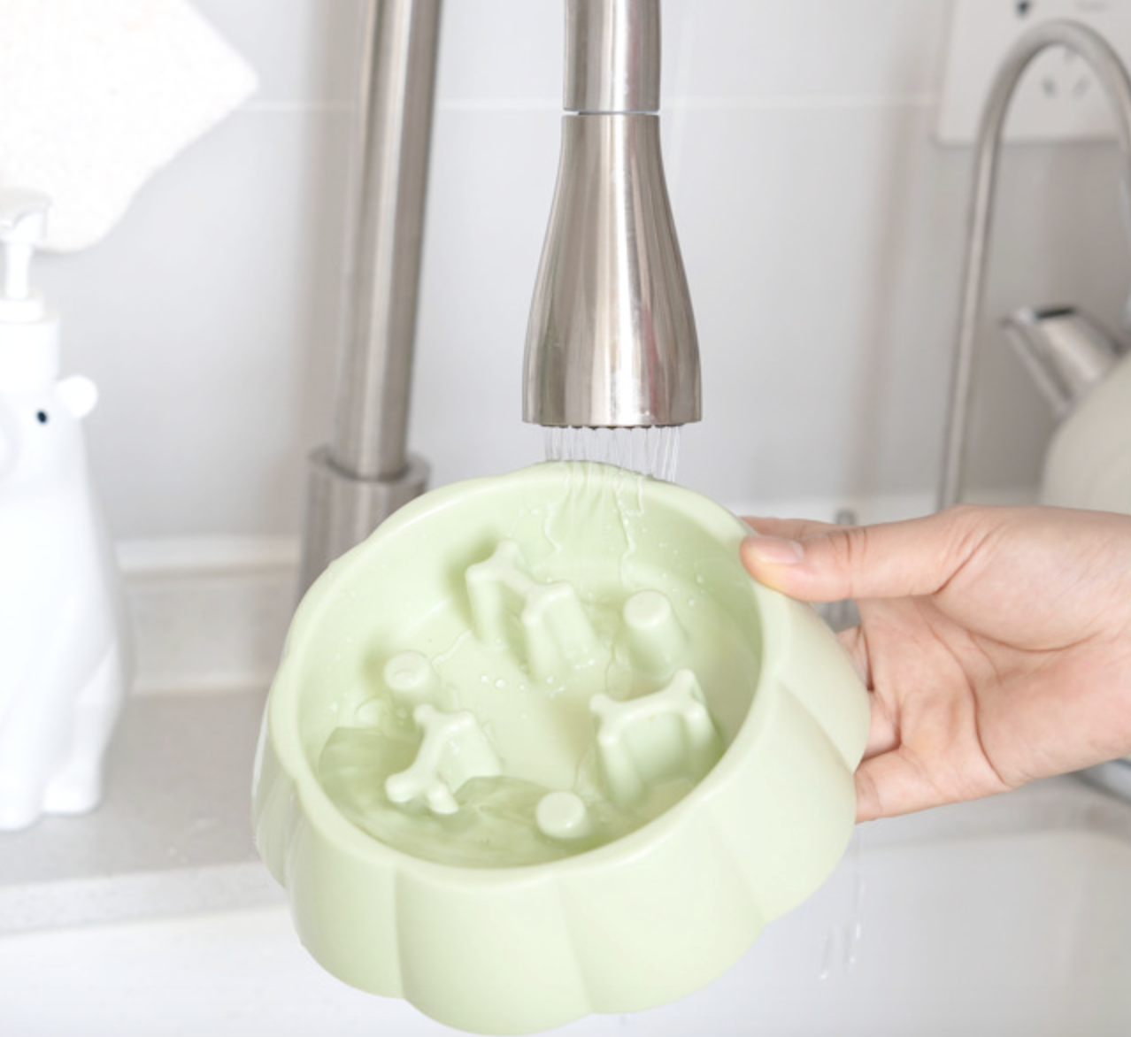 Chenpet New Design Pet Eat Slow Bowl Easy Clean Dog Bowl