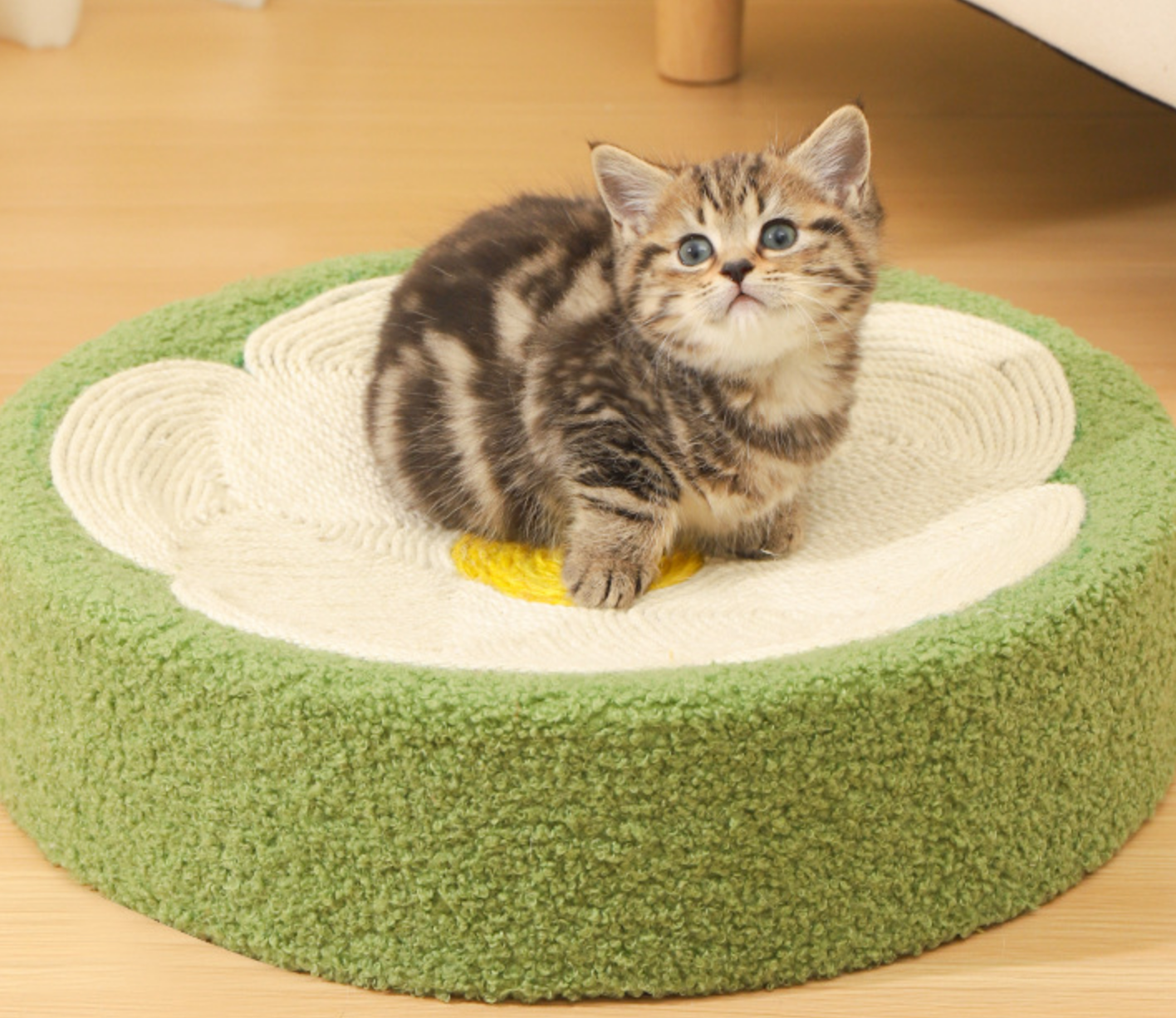 Chenpet Wholesale Hot Selling Flower Design Cat Sisal Scratchers