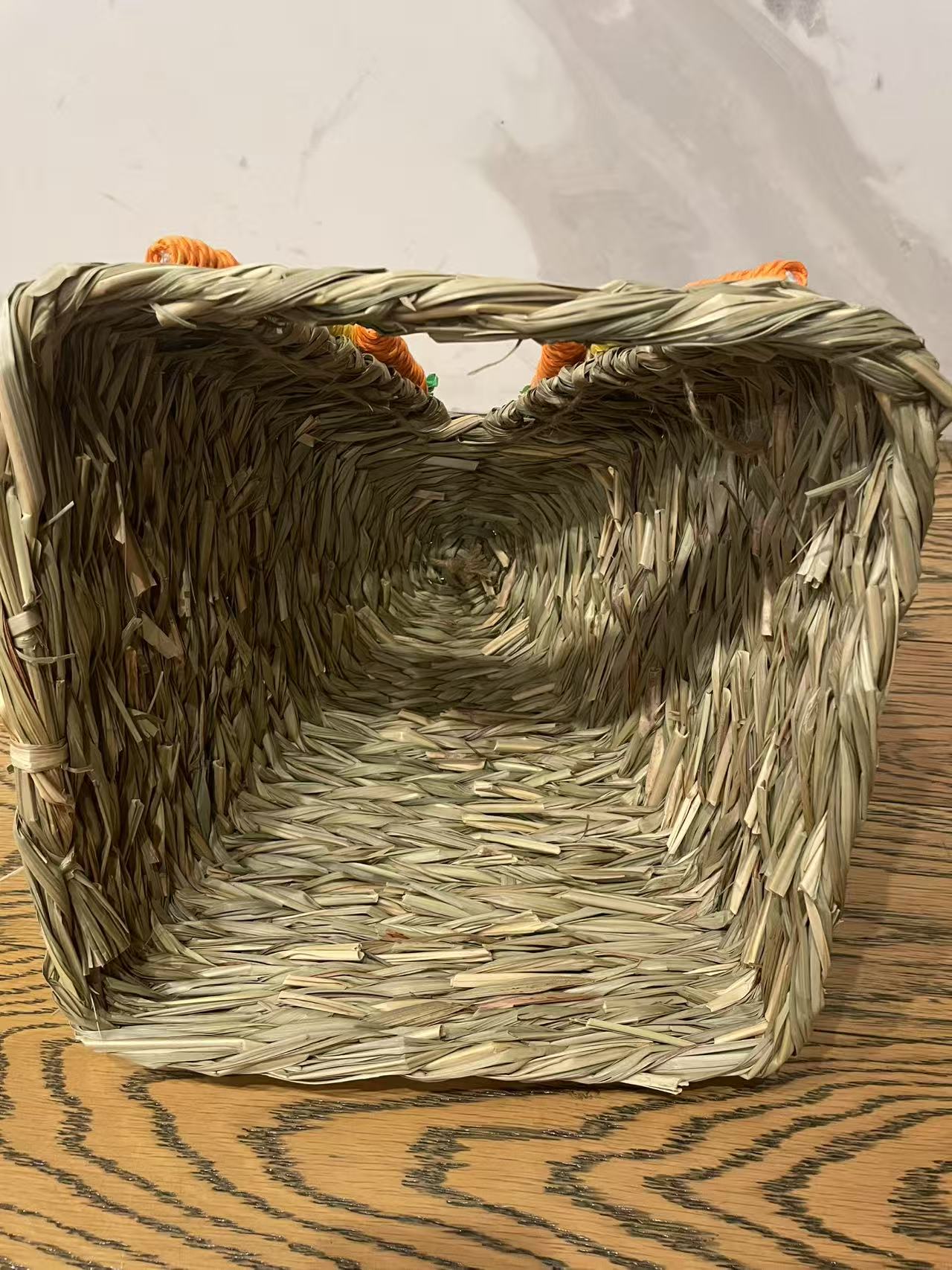 Chenpet New Design Carrot Style Natural Reed Grass Small Pet House