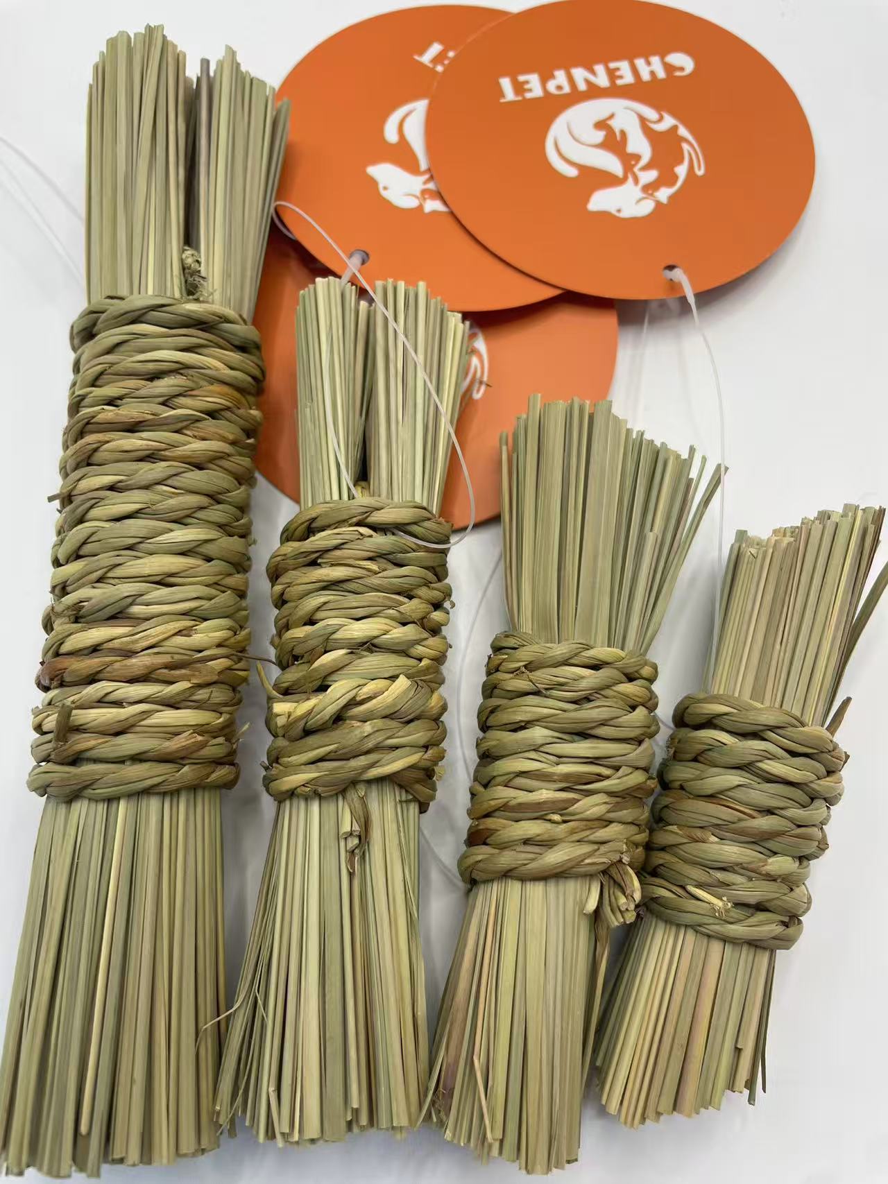 Chenpet Grass Hand Made Small Pet Play Toys