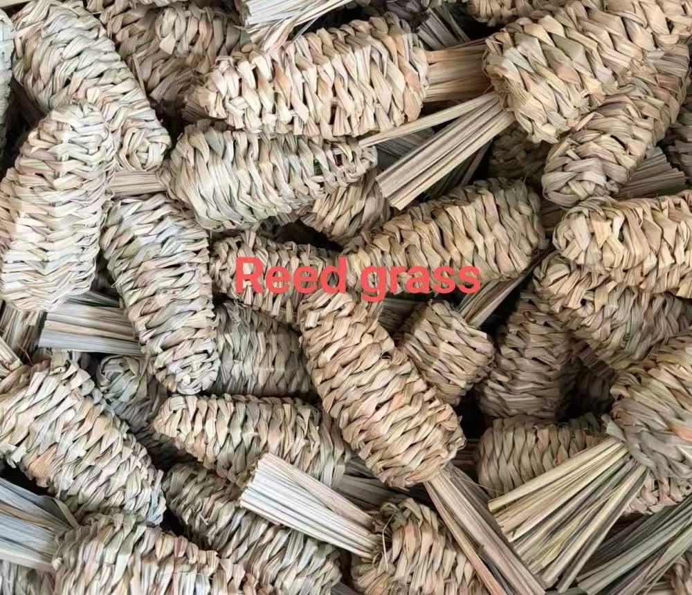 Chenpet Eco-friendly Reed Grass Small Pet Chewing Toys