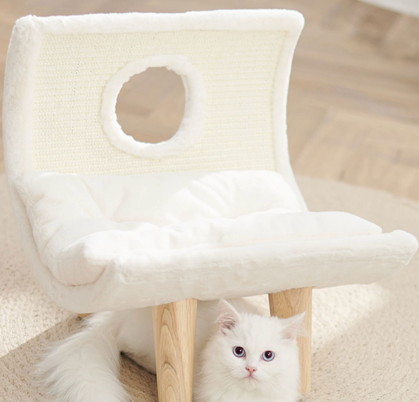 Chenpet Wholesaler High Quality Cat Trees Solid Wooden Cat Bed Cat Play