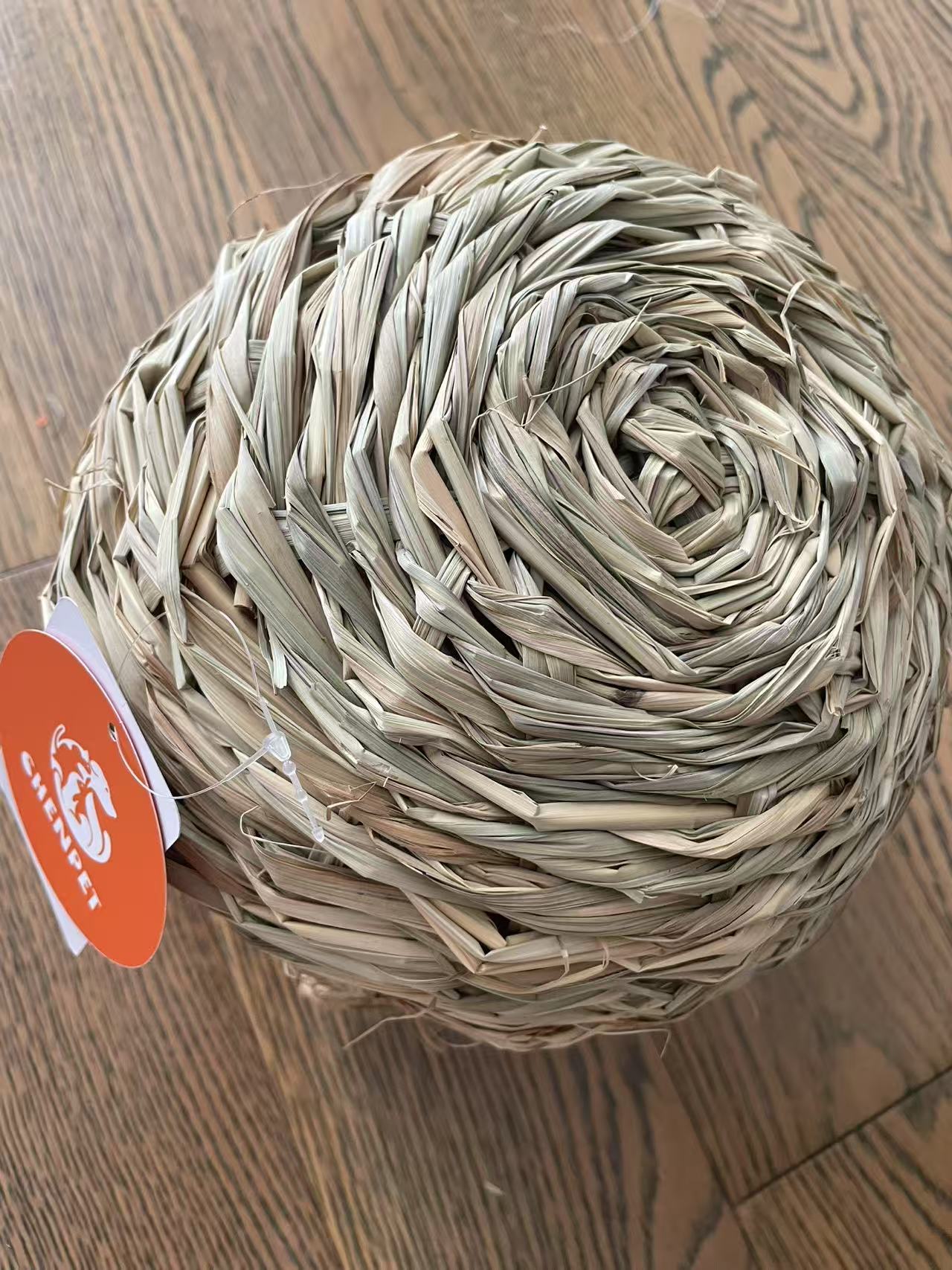 Chenpet Wholesale Small Pet Natural Grass Hide House