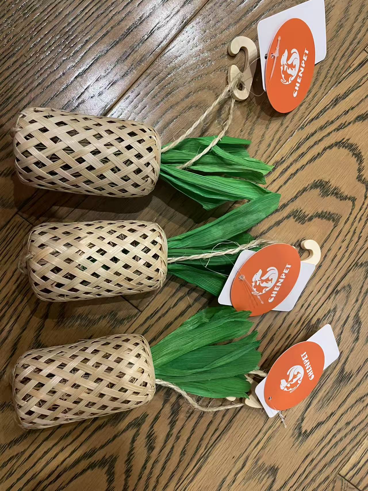 Chenpet Small Pet Natural Timothy Grass Enrichment Toys