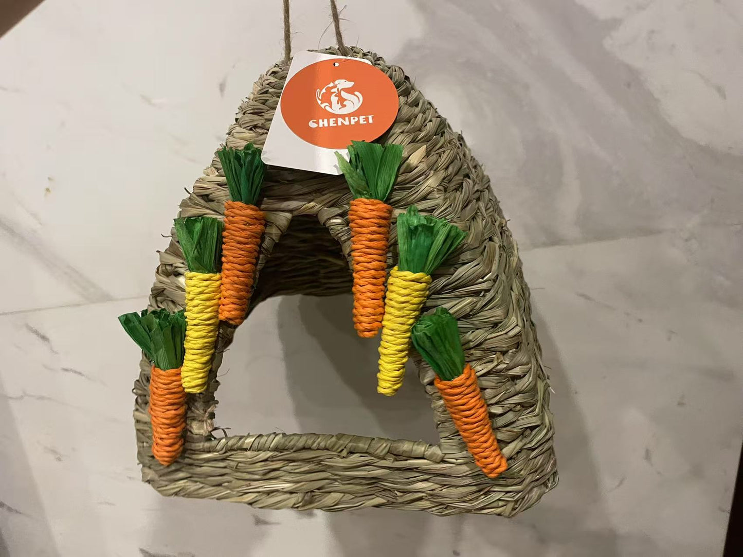 Chenpet New Design Carrot Style Natural Reed Grass Small Pet House