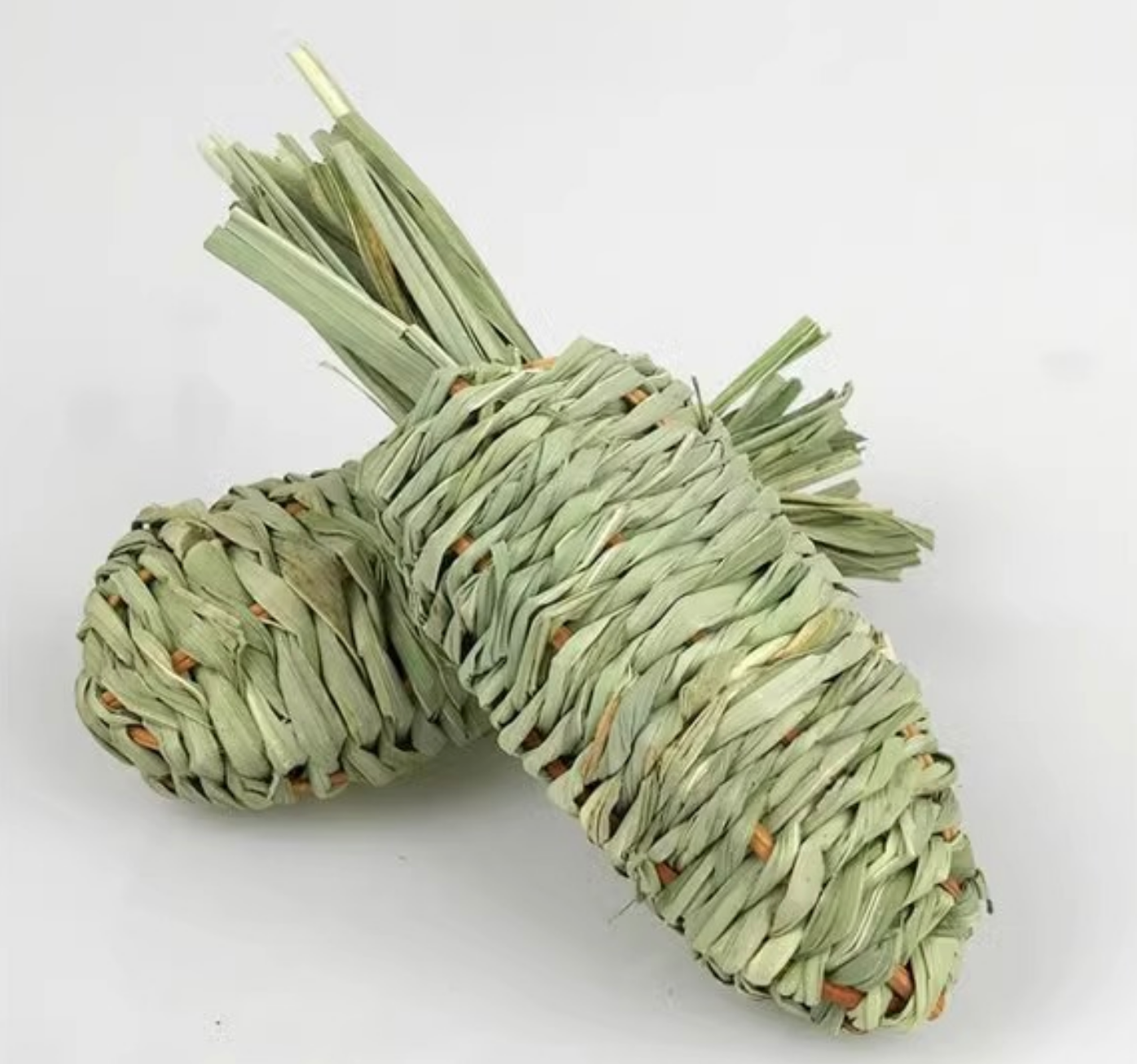 Chenpet Small Pets Natural Carrots Enrichment Toys