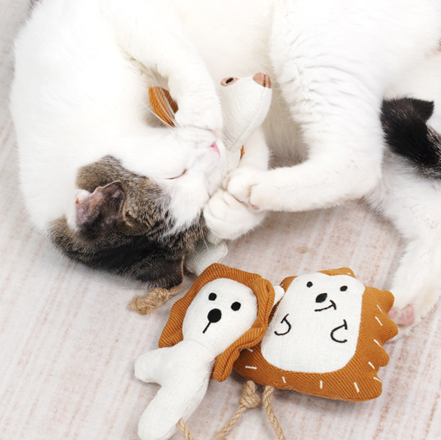 Chenpet Wholesale Animal Design Catnip Cat Play Toys