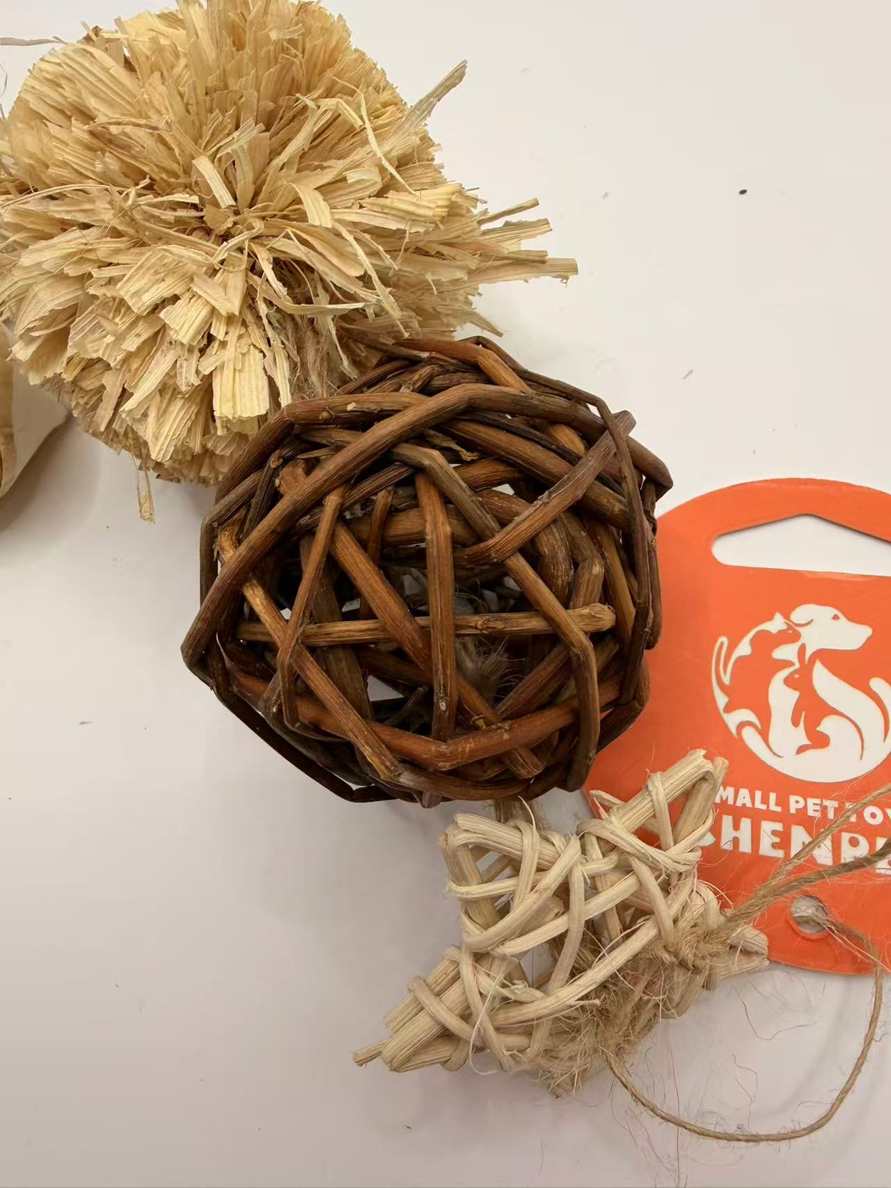 Chenpet New Exclusive Natural Small Pet Toys