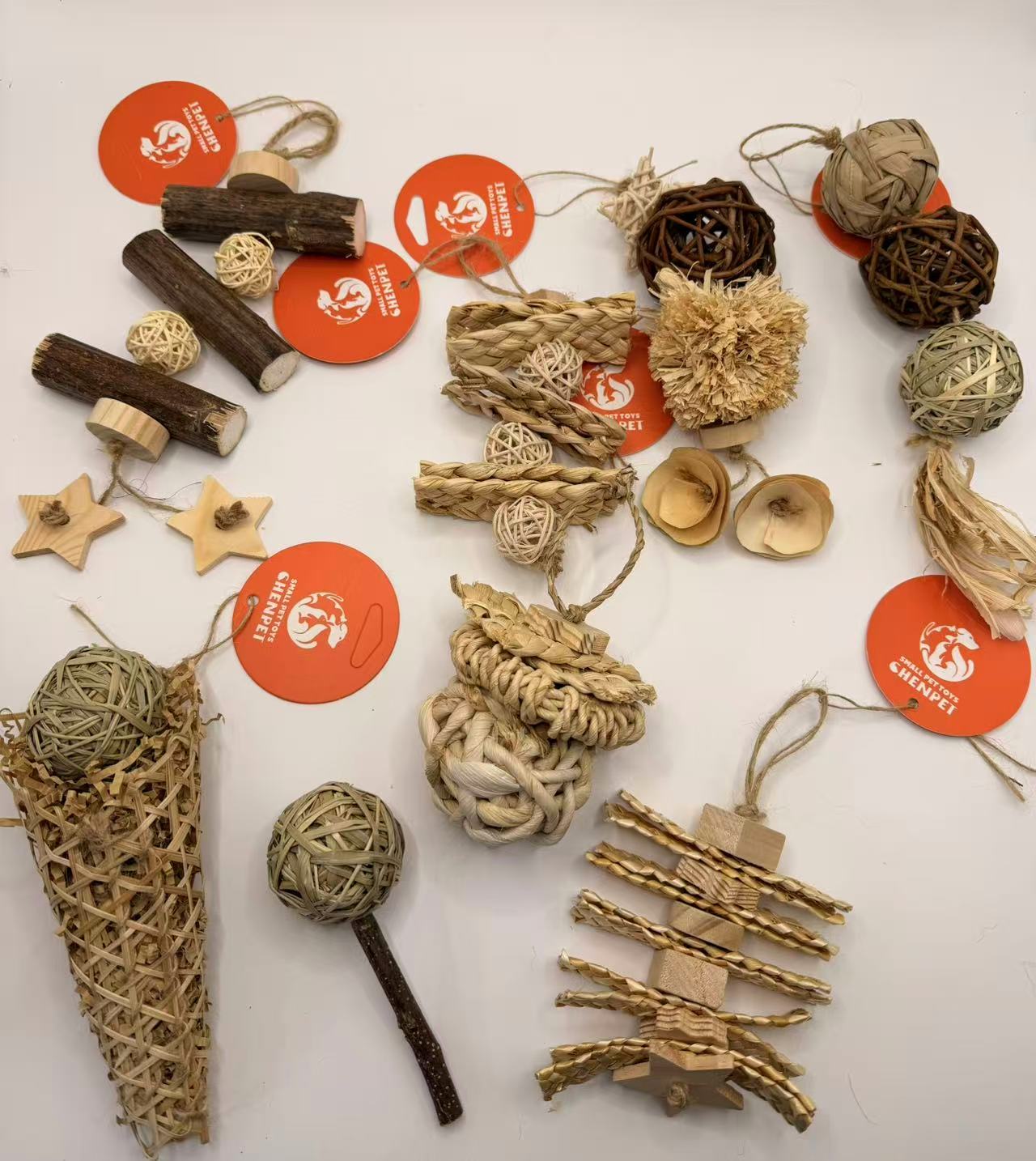 Chenpet New Exclusive Natural Small Pet Toys