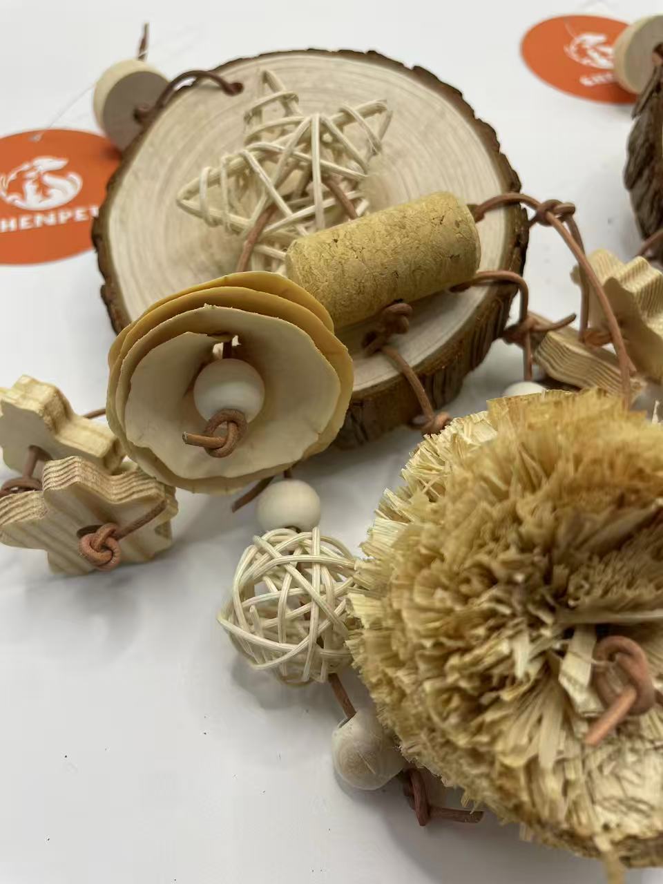 Chenpet New Design Natural Chewing Small Pets Toys