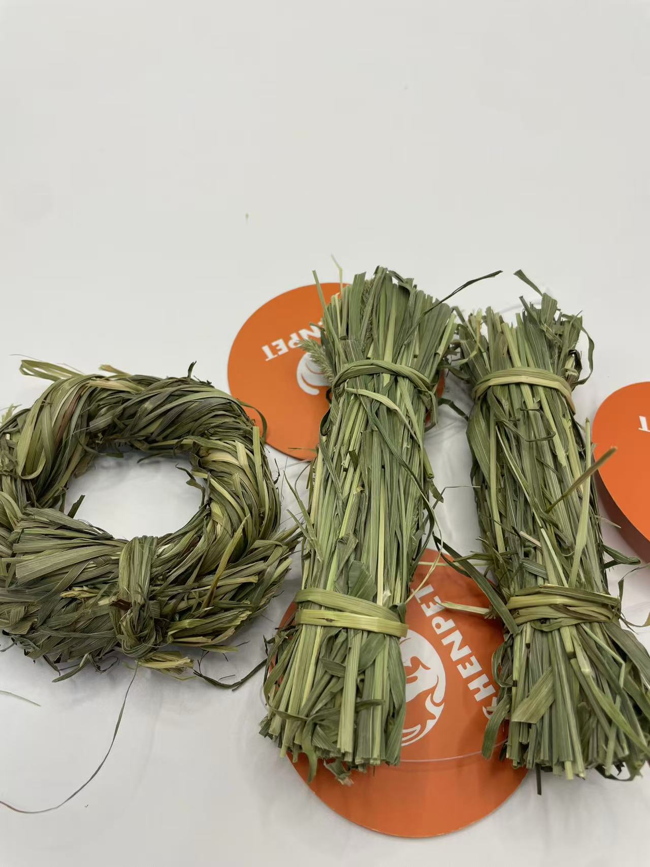 Chenpet Natural Ball Small Pets Chewing Grass Toys