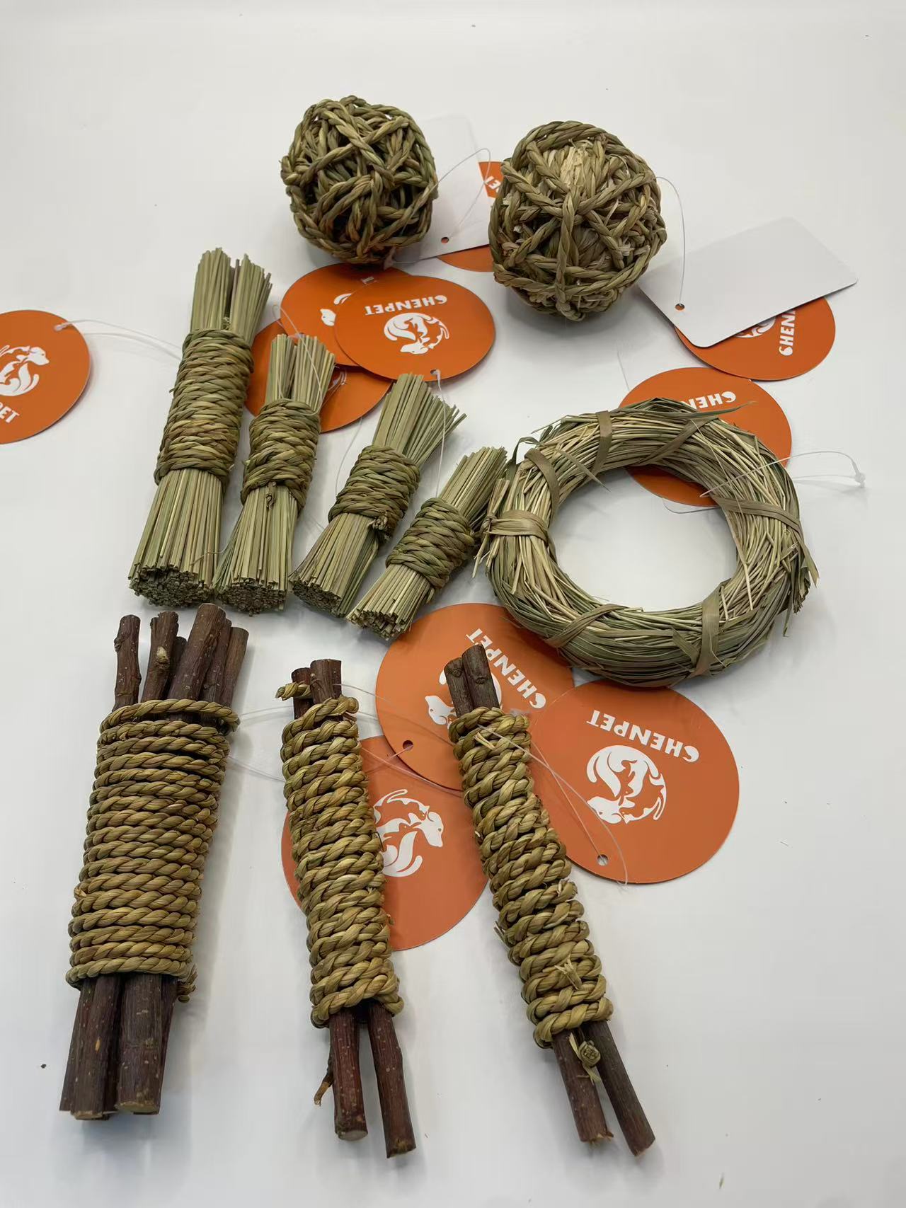 Chenpet Grass Hand Made Small Pet Play Toys