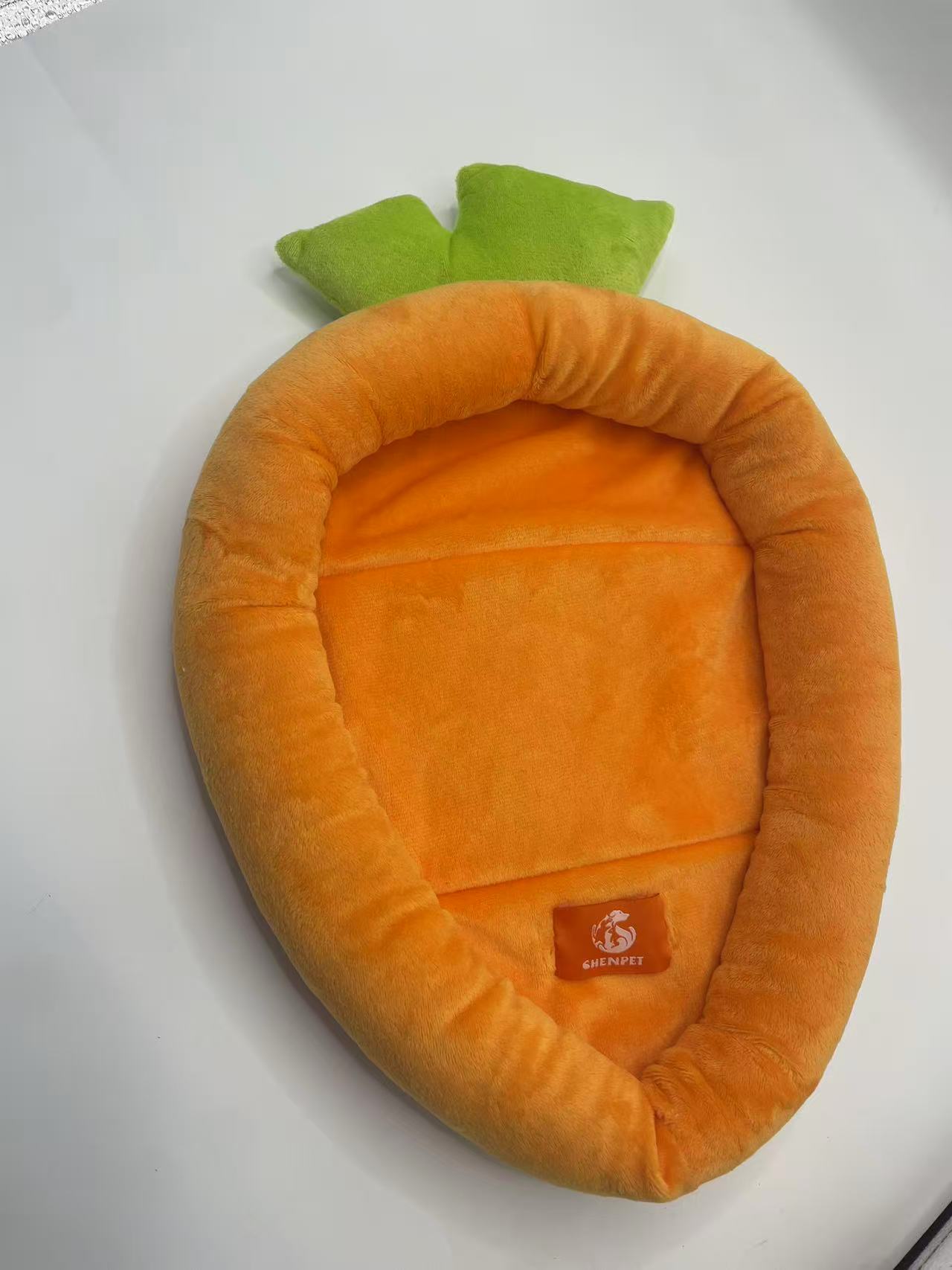 Chenpet Manufacturer Flannel Carrots Design Small Pets Beds