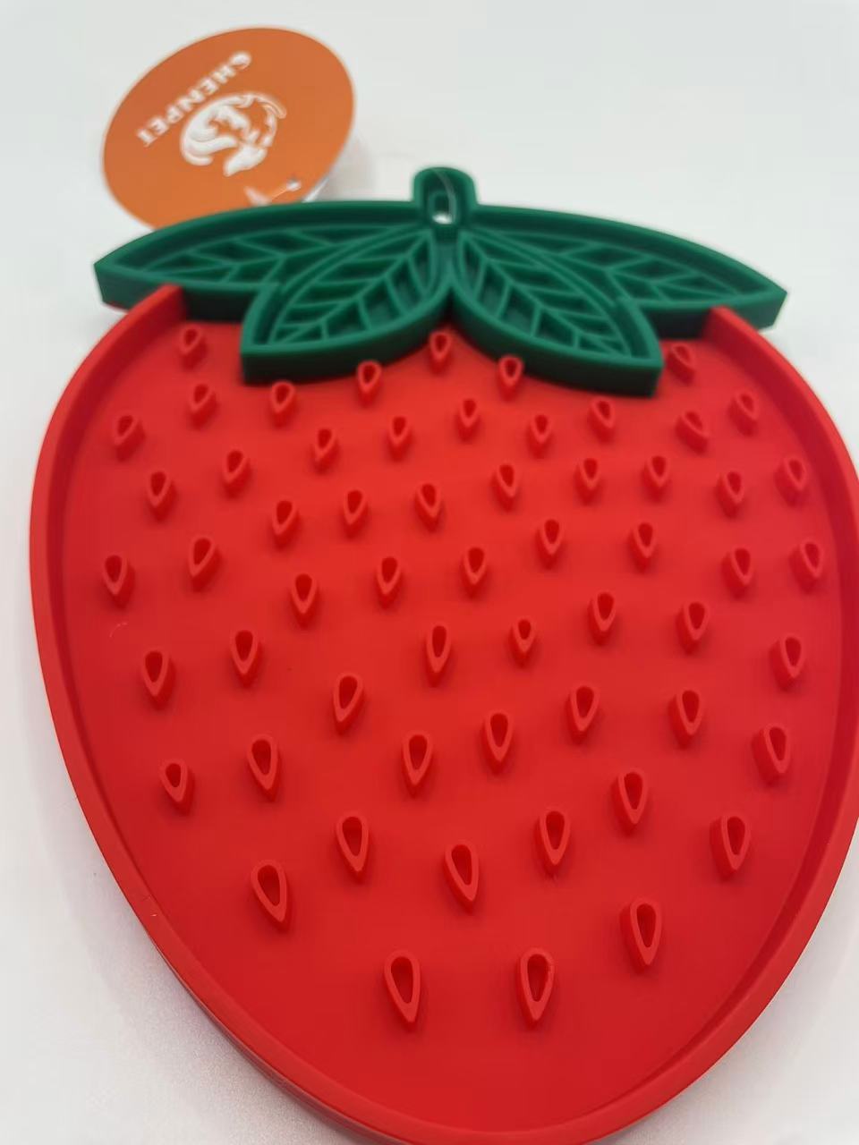 Chenpet Customized Silicone Strawberry  Pet Licki Mats