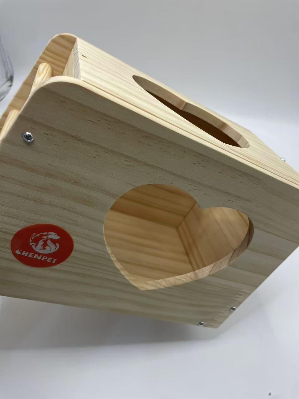 Chenpet Custom Wooden Small Pets Hay Rack