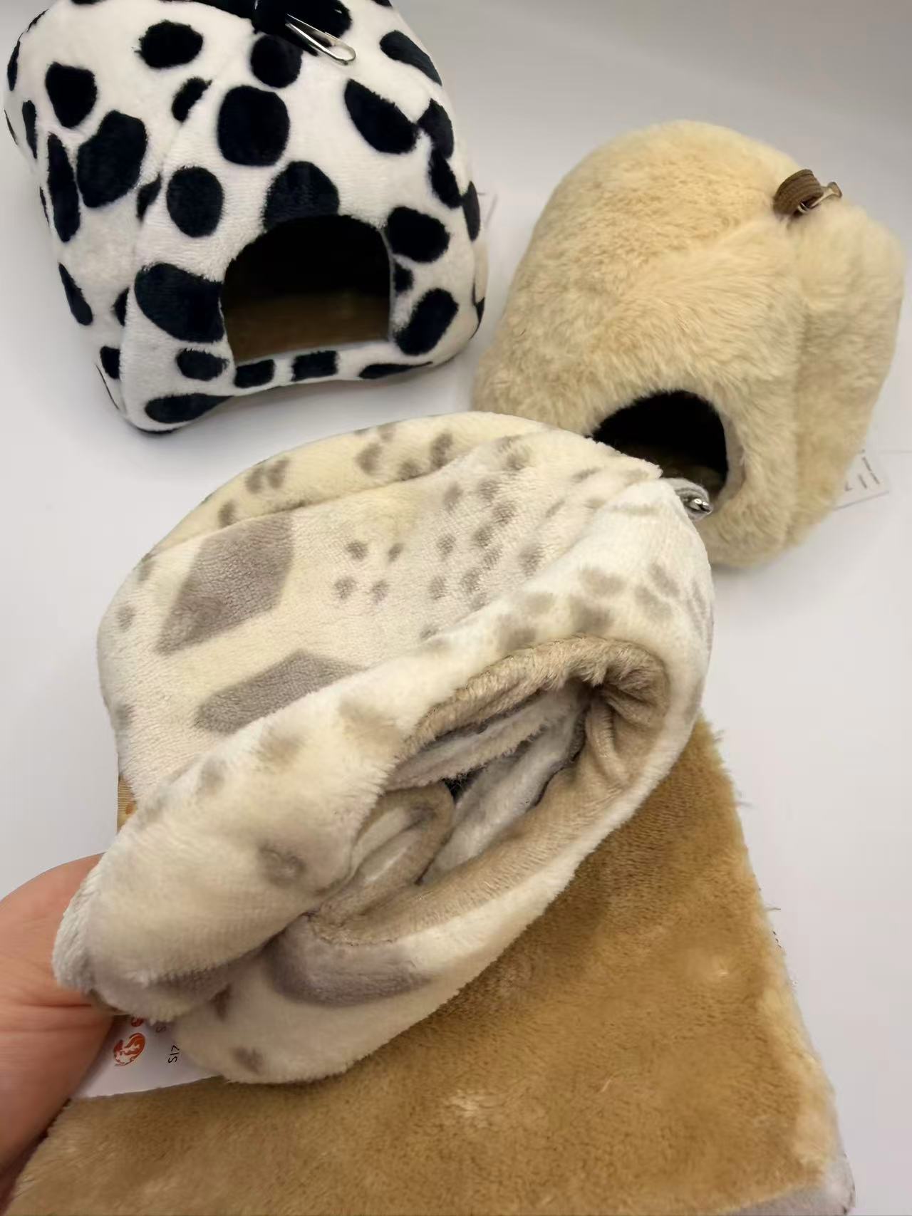 Chenpet Warm Winter Small Pets Flannel Beds