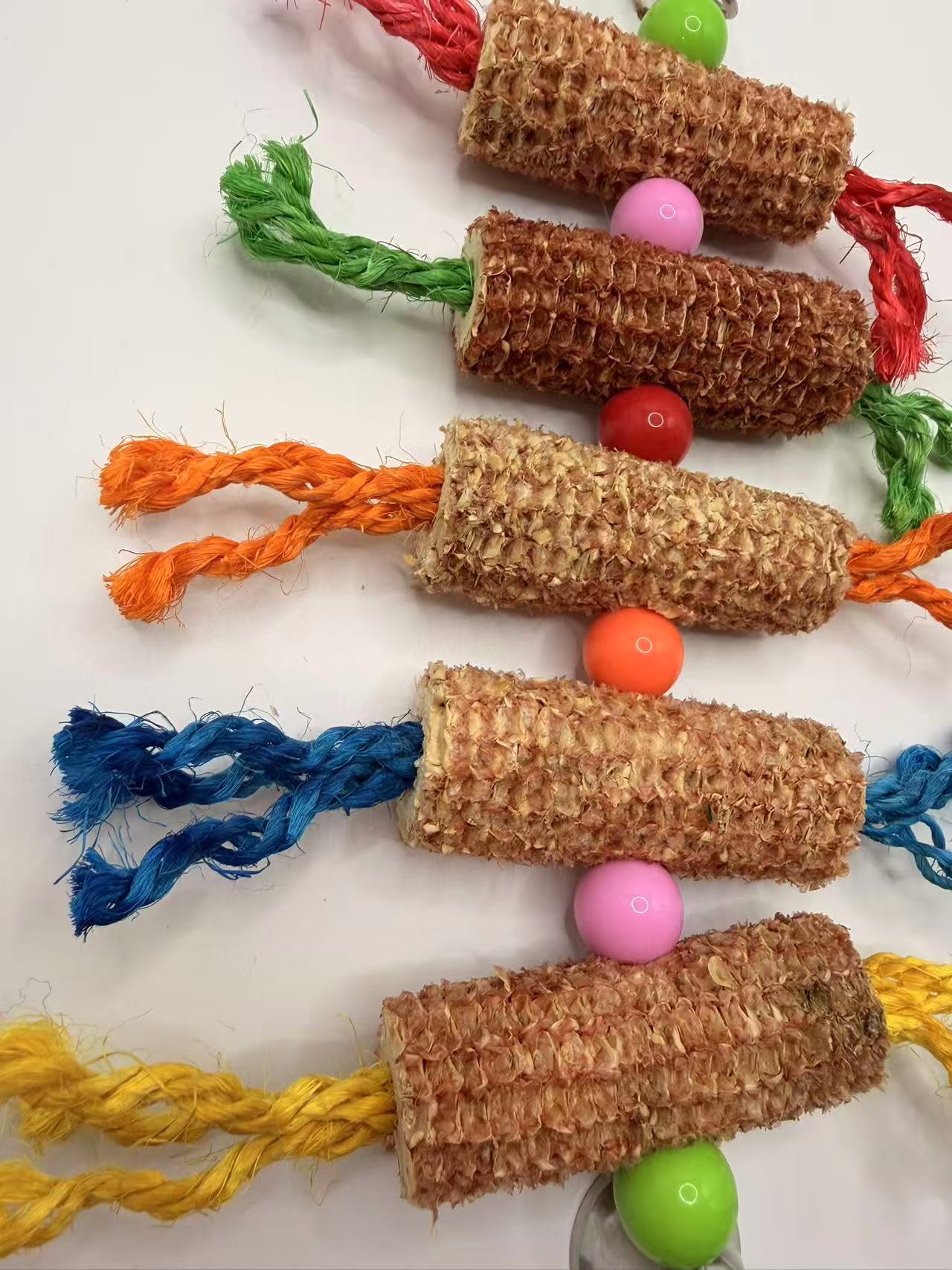 Chenepet Colorful Corn Cob Small Pets Natural Toys