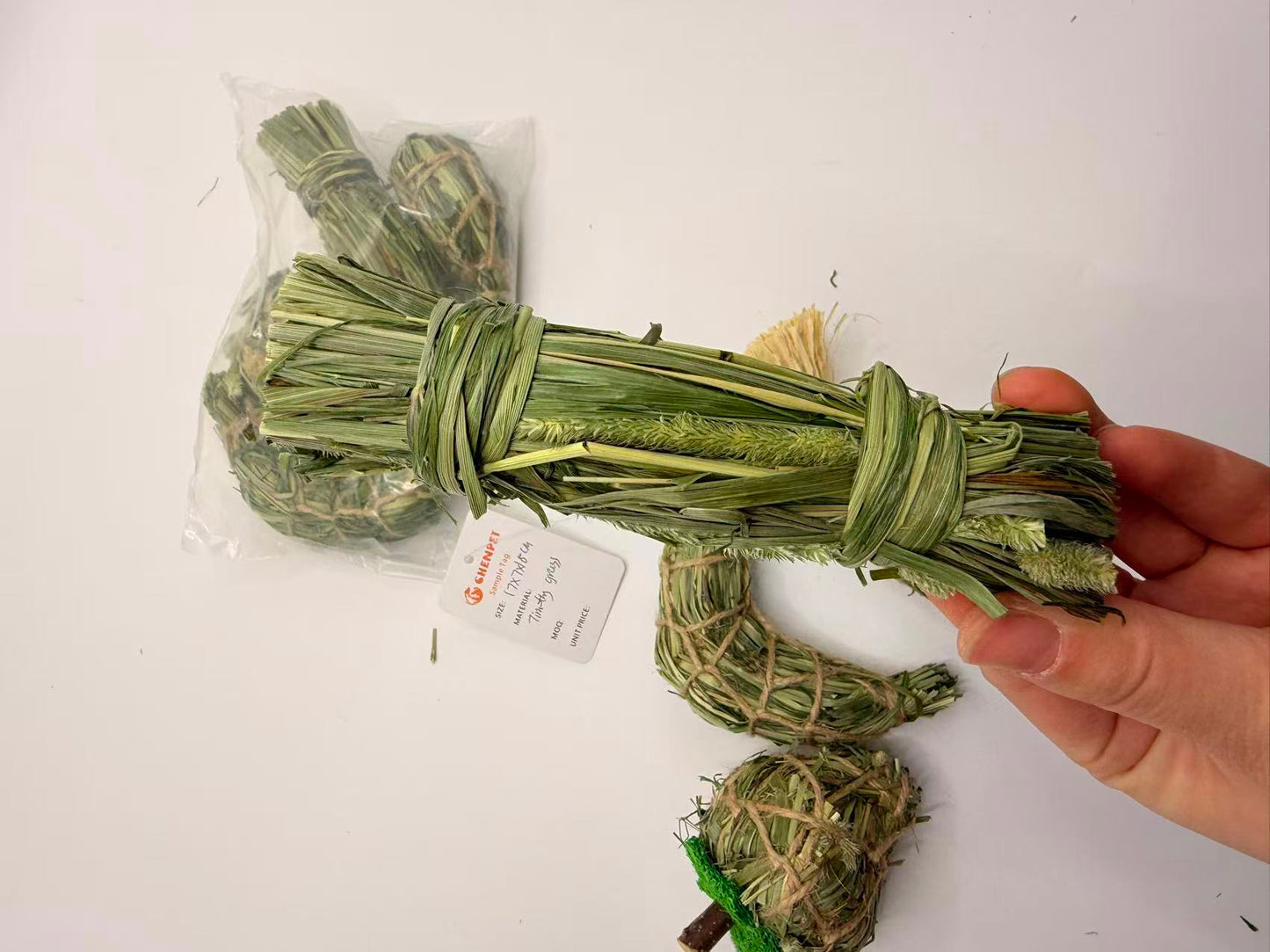 Chenpet Timothy Grass New Exclusive Design Small Pets Toys