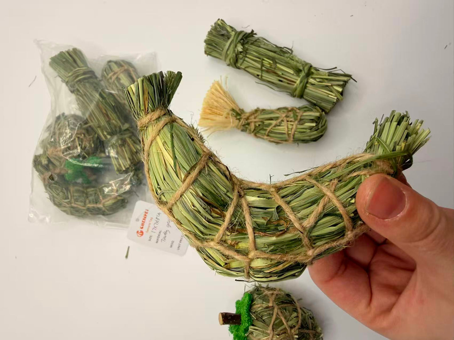 Chenpet Timothy Grass New Exclusive Design Small Pets Toys