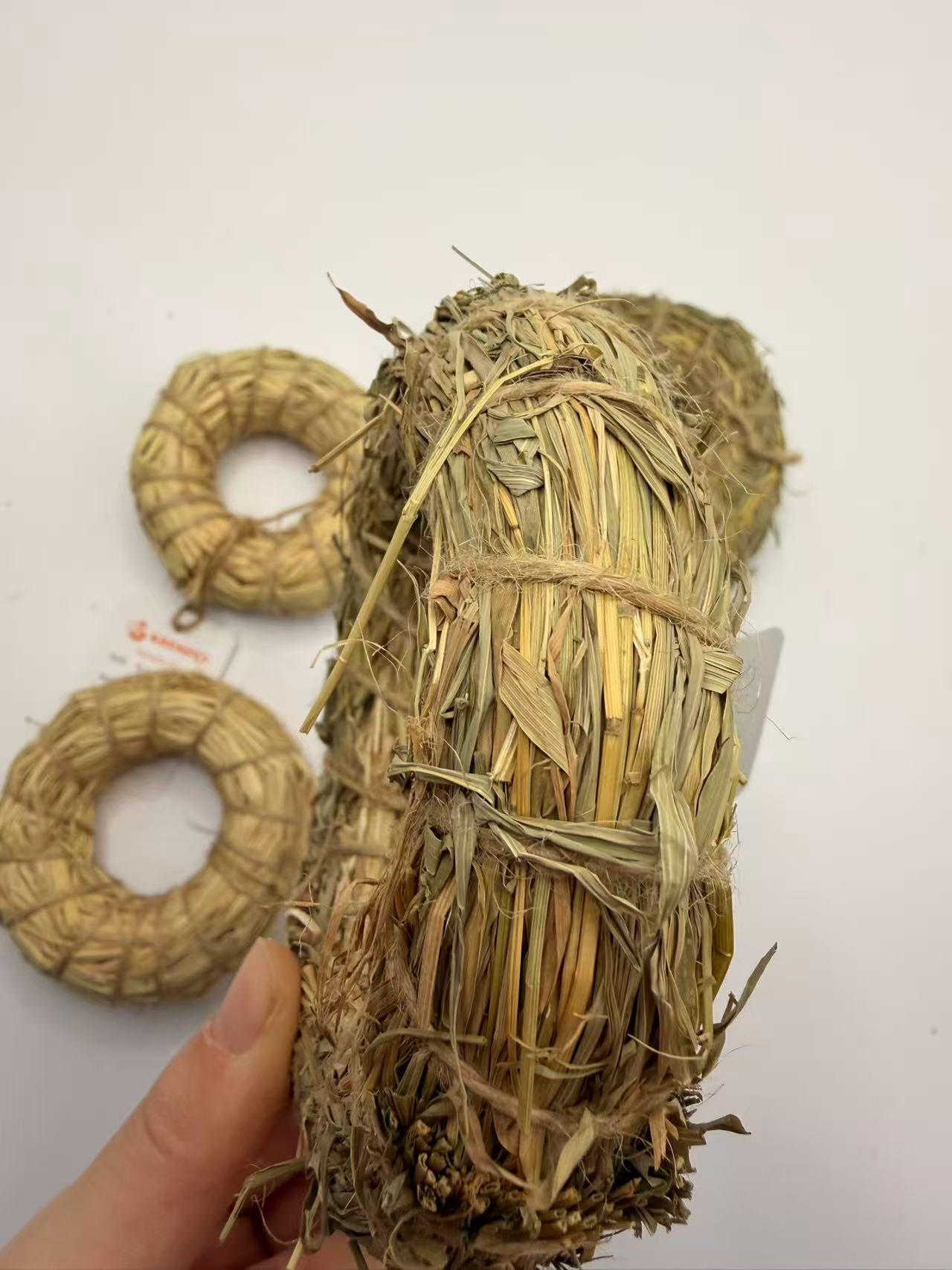 Chenpet Hot Selling Grass Small Pets Chew Toys