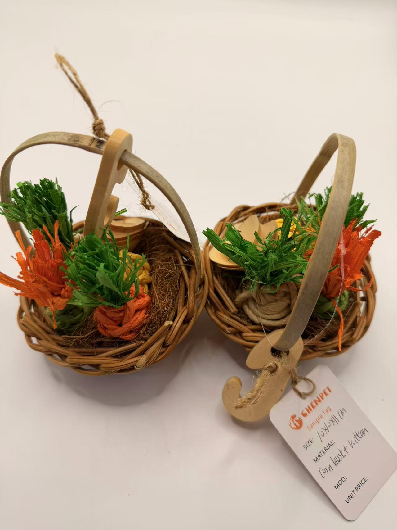 Chenpet Natural Flower Basket Design Small Pets Toys