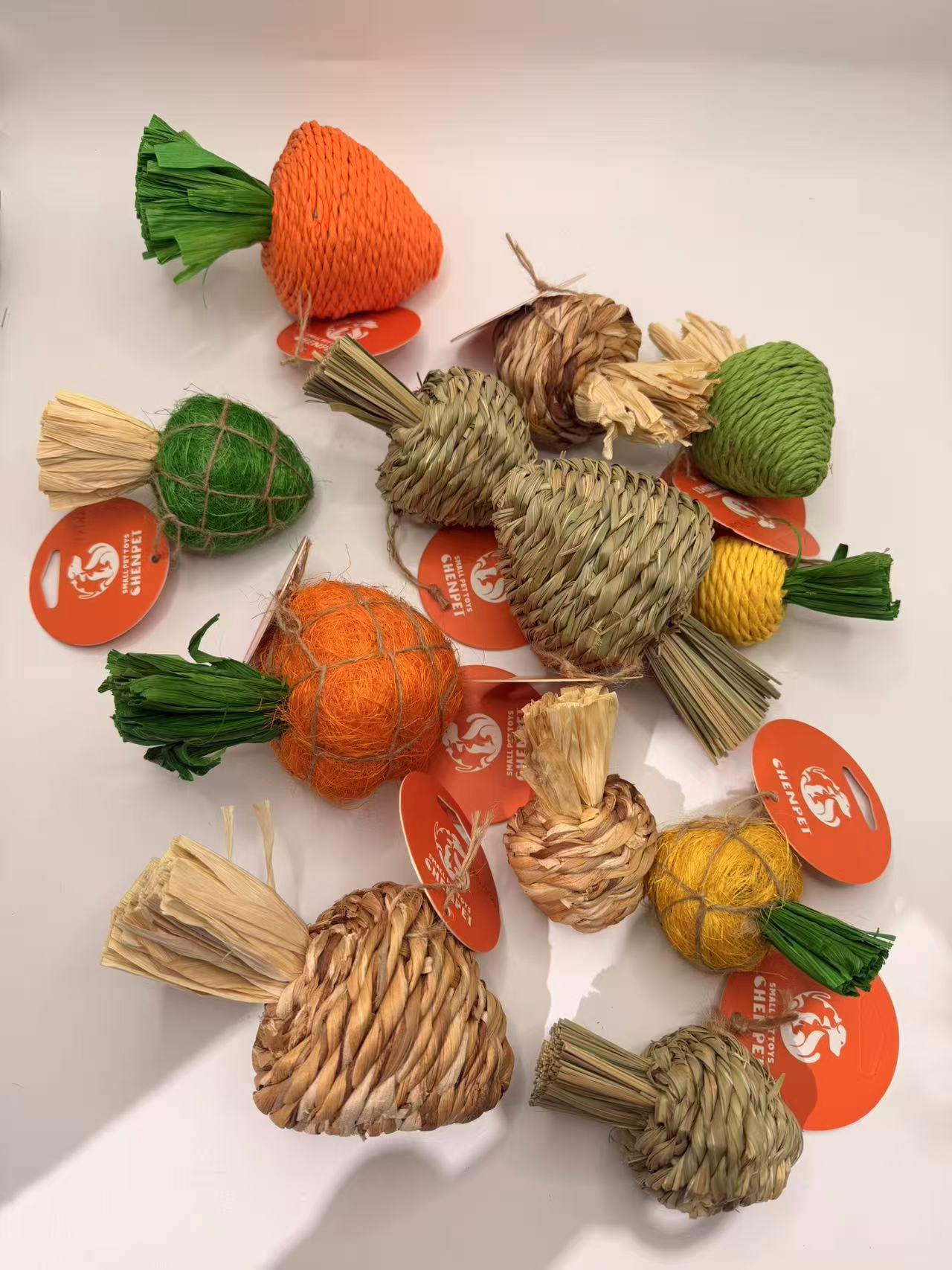 Chenpet New Exclusive Wholesale Natural Small Pets Toys