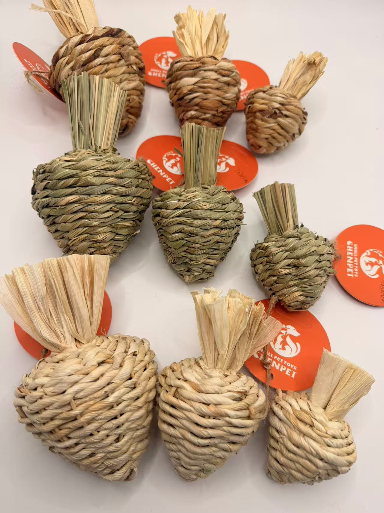 Chenpet Natural Corn Husk Small Pet Chewing Toys