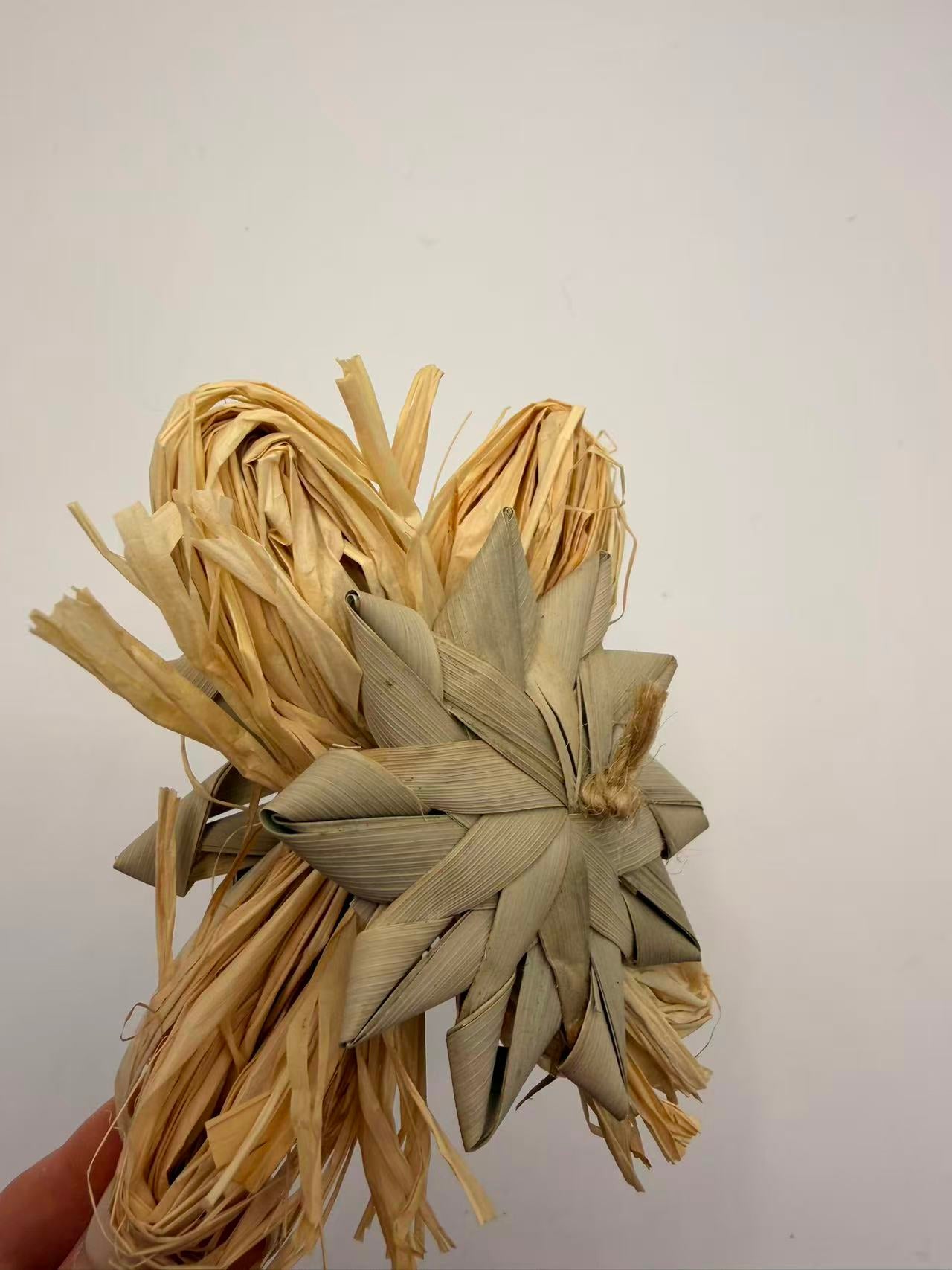 Chenpet Palam Leaf Handmade Small Pets Toys