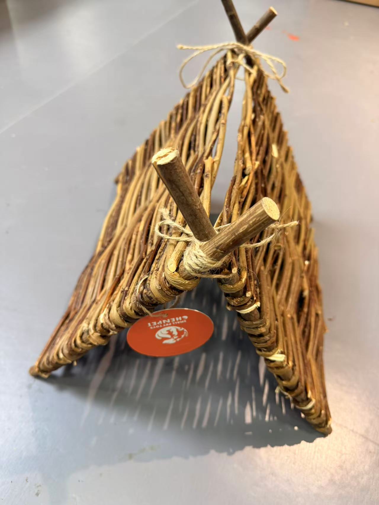 Chenpet Wholesale Wicker Handmade Small Pets Hide Out