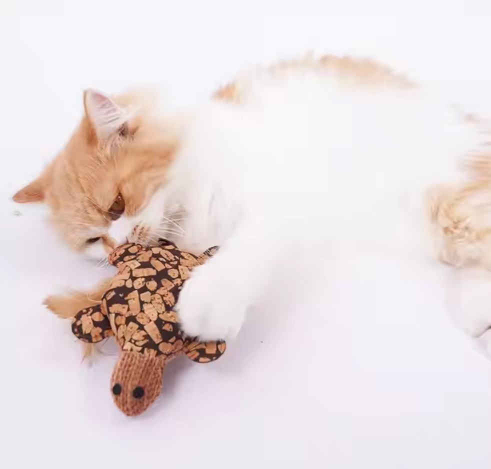 Chenpet Manufacturer Wholesale Cork Frog Mouse Cat Toy With Feather