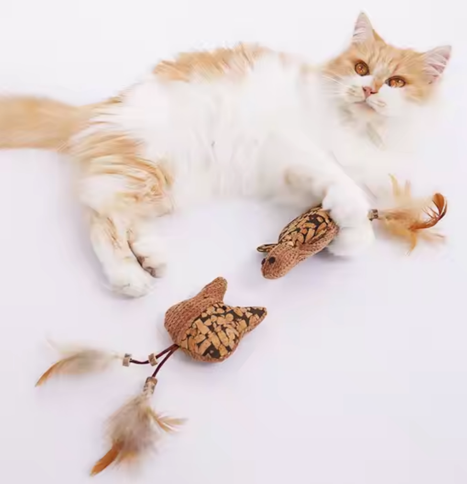 Chenpet Manufacturer Wholesale Cork Frog Mouse Cat Toy With Feather