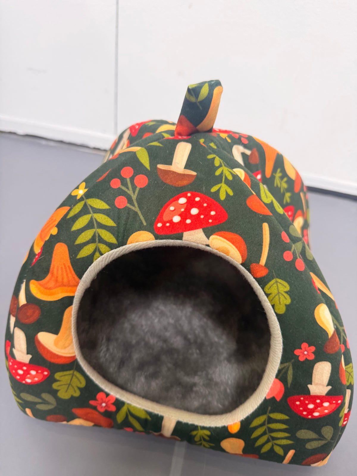 Chenpet High Quality Customized Pattern Cozy Small Pet Beds & Tunnels