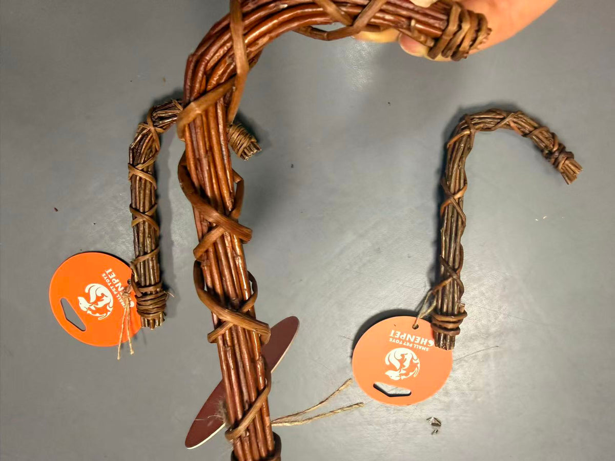 Chenpet Wholesale Amazing Quality Customized Willow Small Pet Toys & tunnels& tents