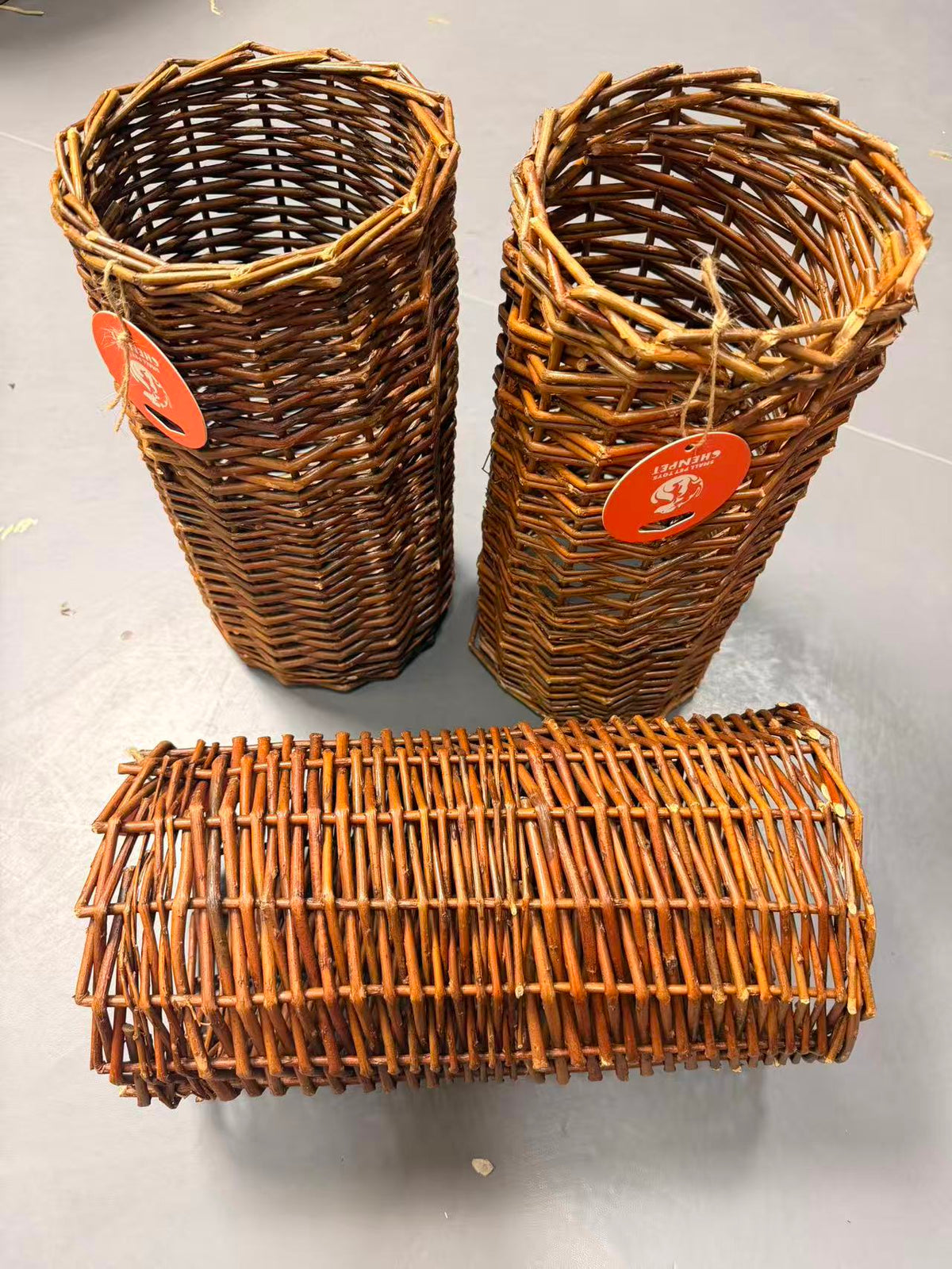 Chenpet Wholesale Amazing Quality Customized Willow Small Pet Toys & tunnels& tents