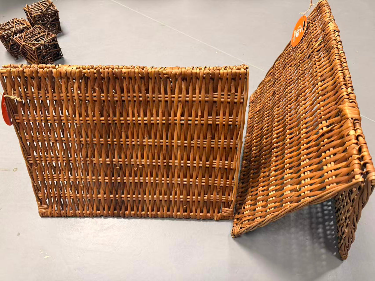 Chenpet Wholesale Amazing Quality Customized Willow Small Pet Toys & tunnels& tents