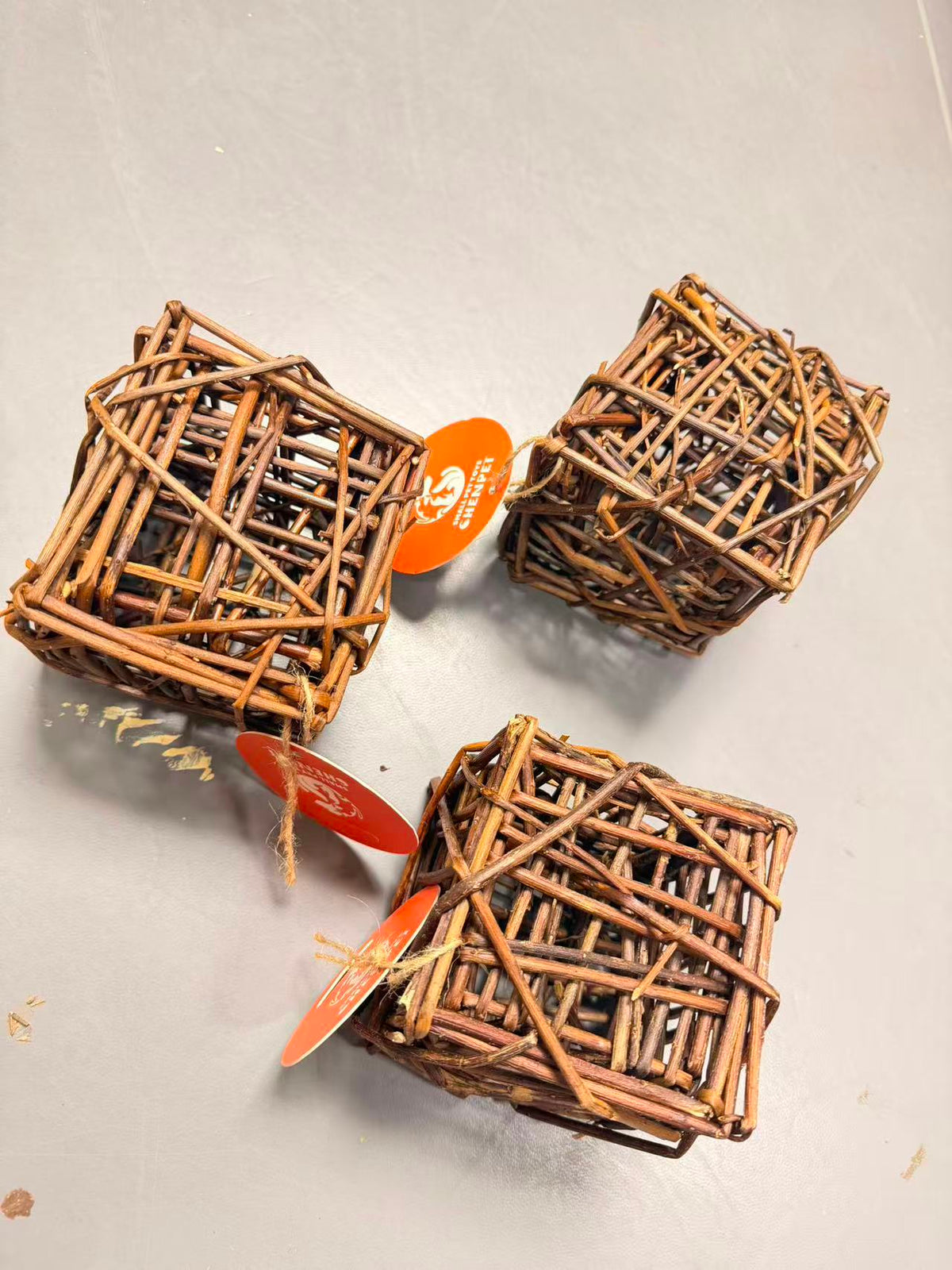 Chenpet Wholesale Amazing Quality Customized Willow Small Pet Toys & tunnels& tents