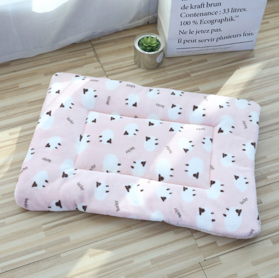 Chen Pet Wholesale Flannel Warm Pet Mat Multiple Size Customized Cats And Dog Mats