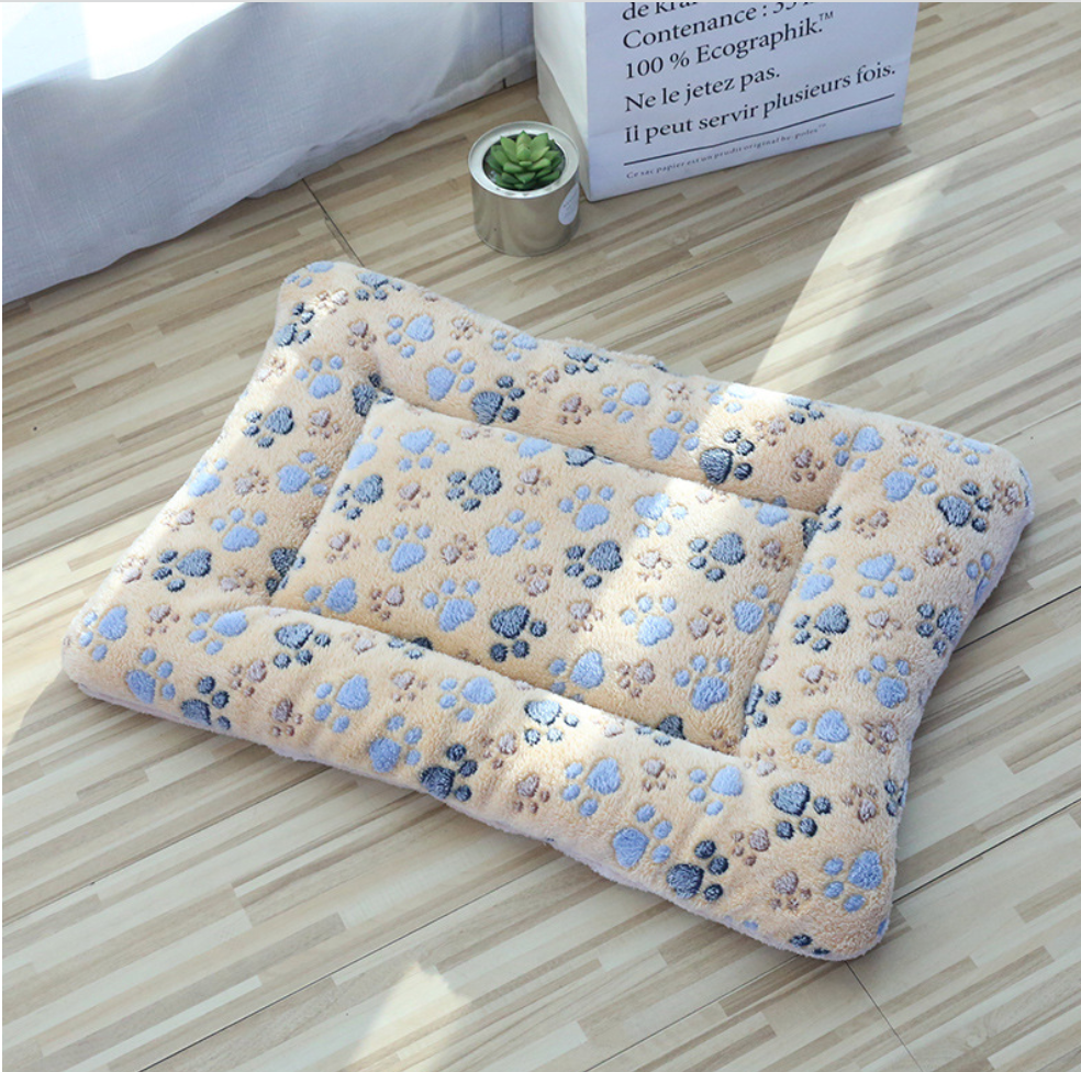 Chen Pet Wholesale Flannel Warm Pet Mat Multiple Size Customized Cats And Dog Mats